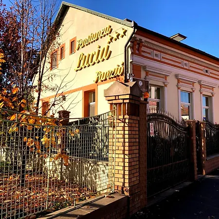 Penzion Pensiunea Lucia 3*